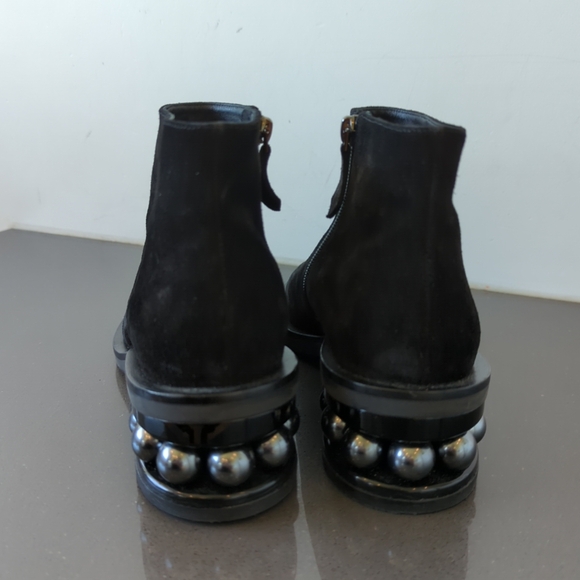 Nicholas Kirkwood Black Suede Pearl Crosta Ankle Bootie EU 39.5 US 9.5 - Picture 2 of 9